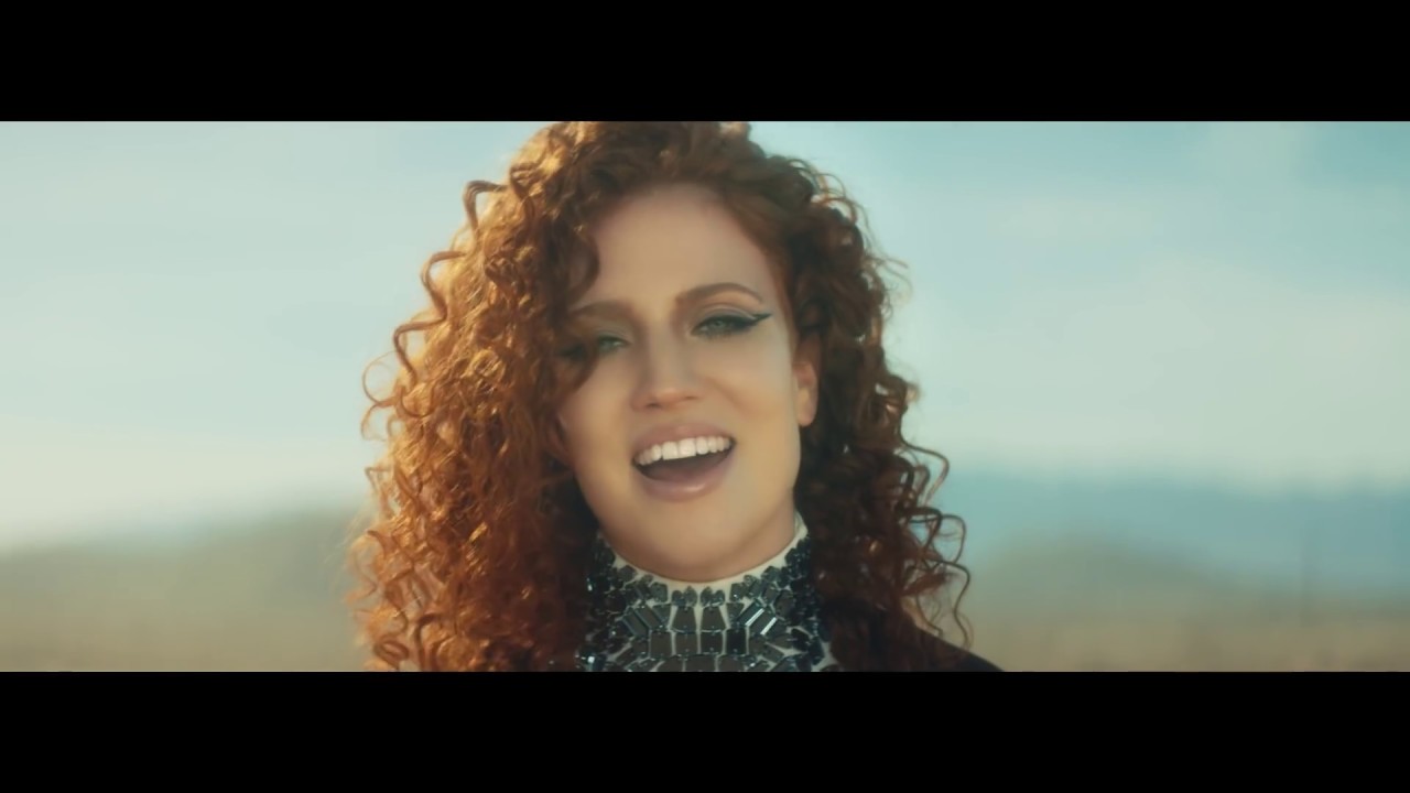 Conoce a una pelirroja: Jess Glynne, la cantante que no quiere