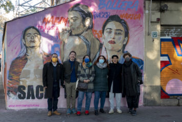 Mural contra la lesbofobia en el Paralelo enBarcelona
